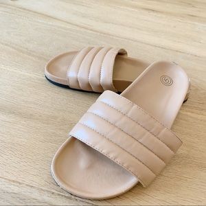Urban Outfitters Slides